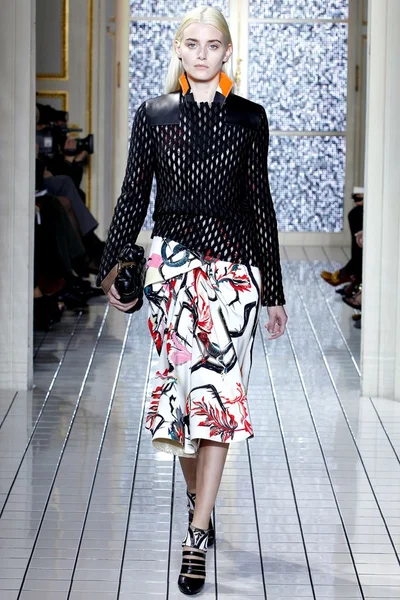 Look 4